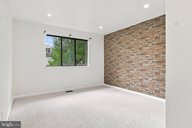 307 WINDING WAY, King Of Prussia, PA 19406