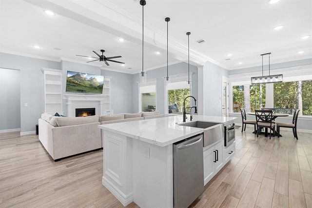 91 Wyndemere Drive, Montgomery, TX 77356