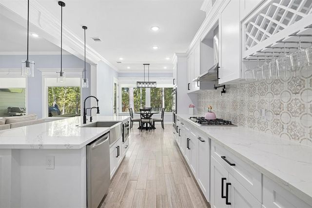 91 Wyndemere Drive, Montgomery, TX 77356