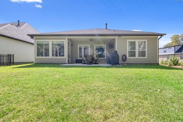 91 Wyndemere Drive, Montgomery, TX 77356