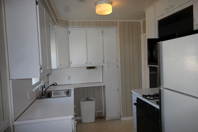 14383 Mercedes, Redford, MI 48239