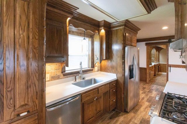 1803 MIDWESTERN PARKWAY, Wichita Falls, TX 76302