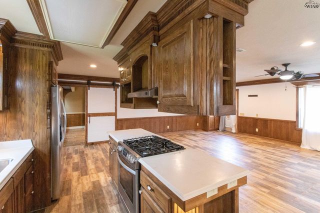 1803 MIDWESTERN PARKWAY, Wichita Falls, TX 76302