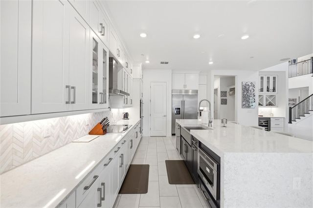 2340 WHITE DOGWOOD LOOP, Lutz, FL 33549