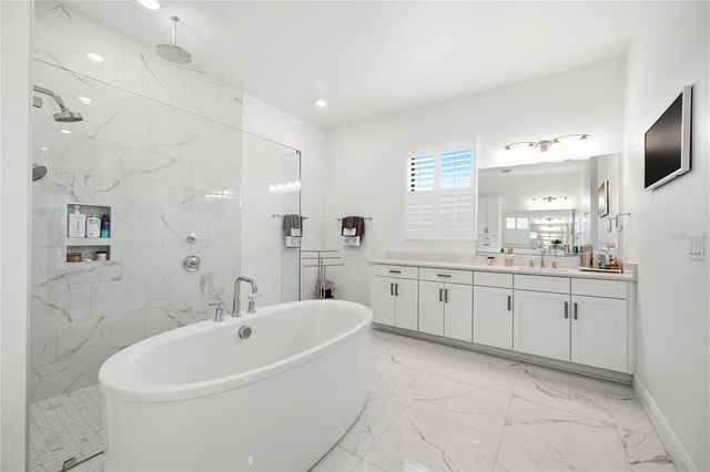 2340 WHITE DOGWOOD LOOP, Lutz, FL 33549