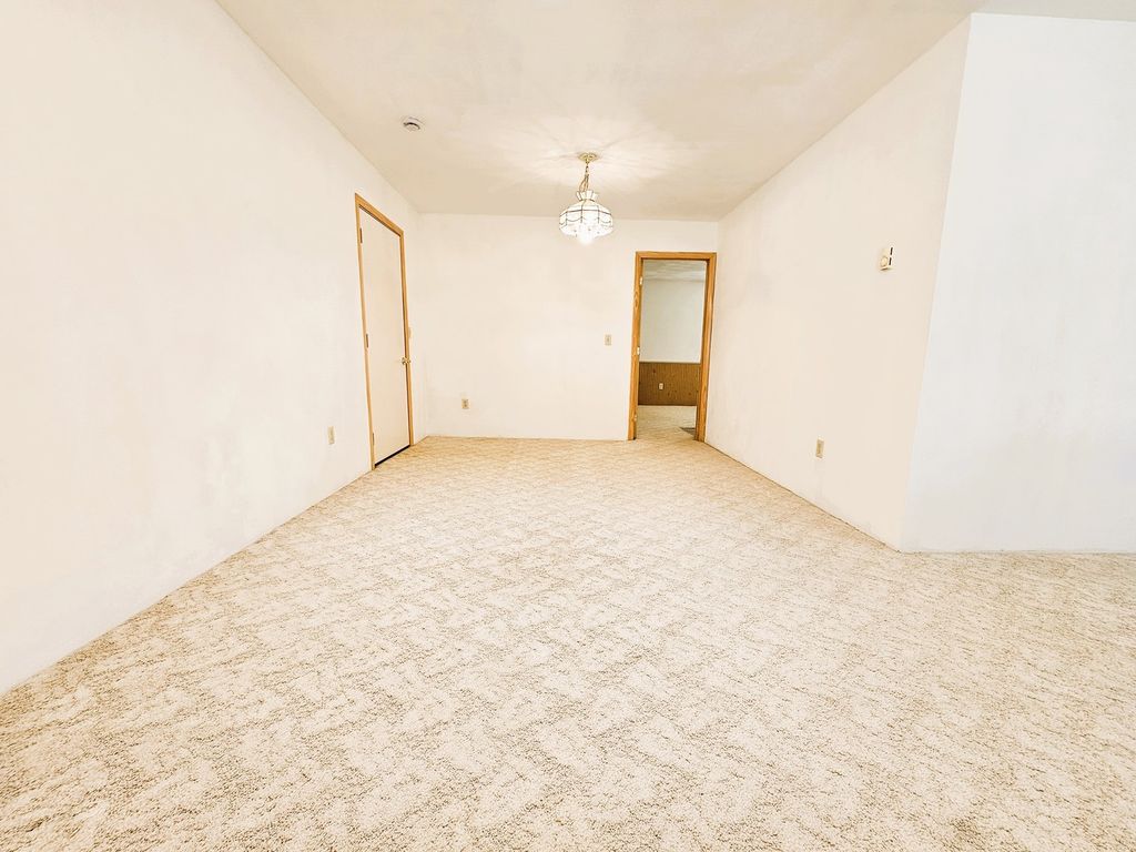 Image 14 of property listing at 14541 N Morton Lane, Mt Vernon, IL 62864