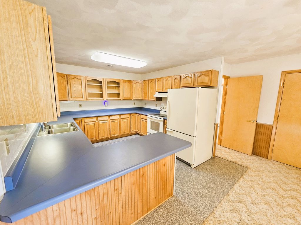 Image 16 of property listing at 14541 N Morton Lane, Mt Vernon, IL 62864