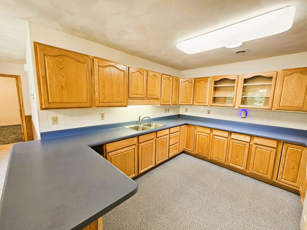 Image 17 of property listing at 14541 N Morton Lane, Mt Vernon, IL 62864