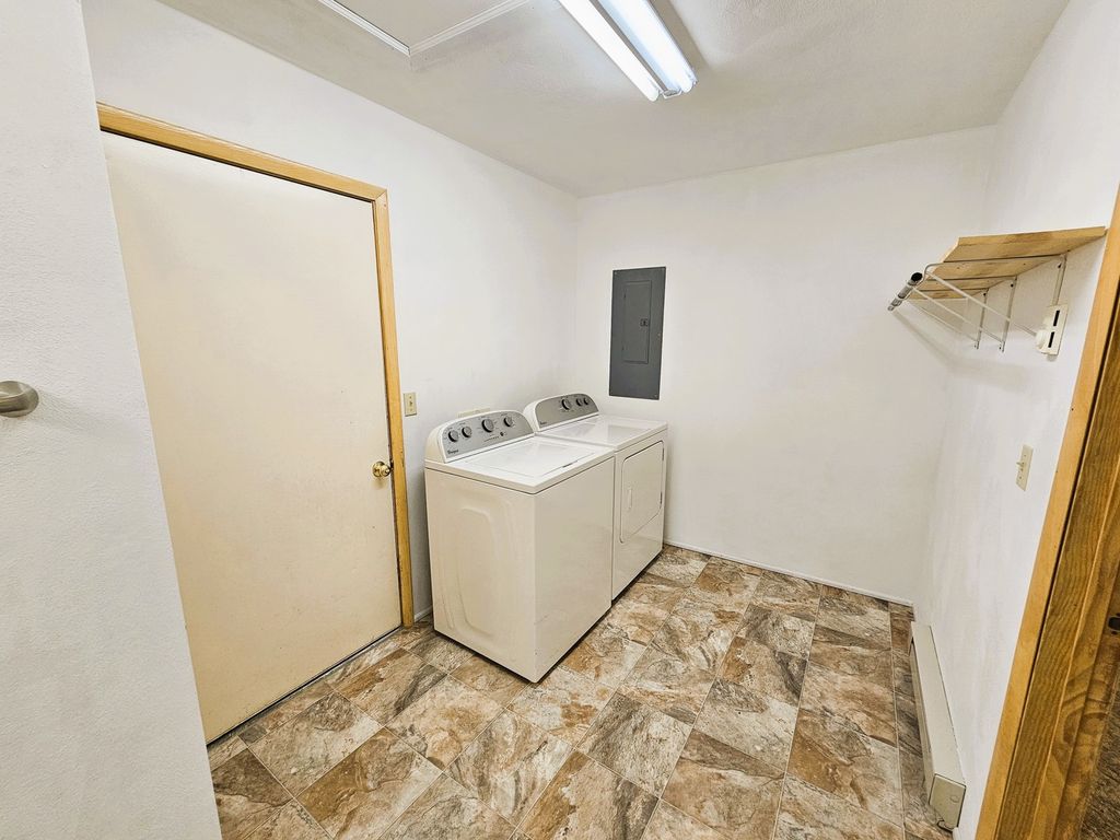 Image 20 of property listing at 14541 N Morton Lane, Mt Vernon, IL 62864