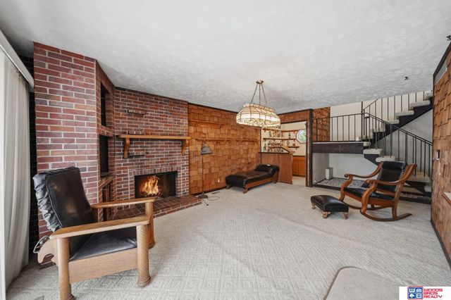 592 W Lakeshore Drive, Lincoln, NE 68528