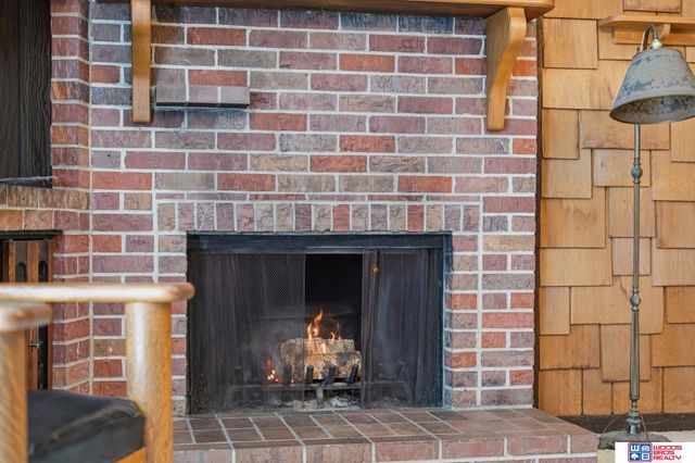 592 W Lakeshore Drive, Lincoln, NE 68528
