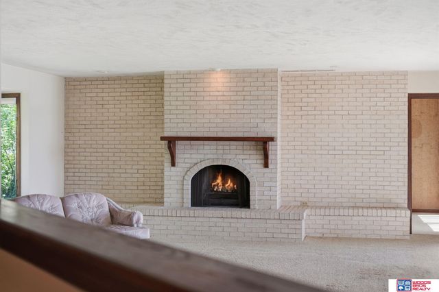 592 W Lakeshore Drive, Lincoln, NE 68528