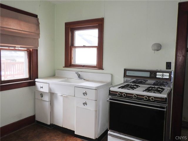 325 North Collingwood Avenue, Syracuse, NY 13206
