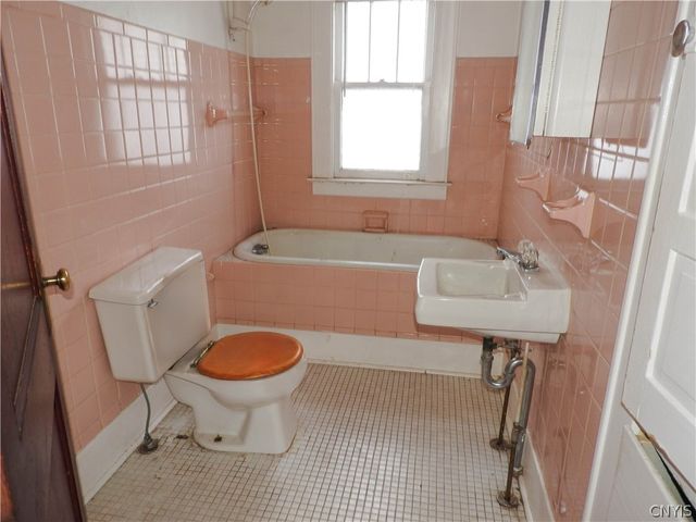 325 North Collingwood Avenue, Syracuse, NY 13206