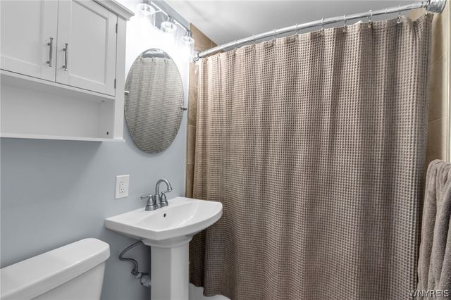 310 Somerville Ave Avenue, Tonawanda, NY 14150