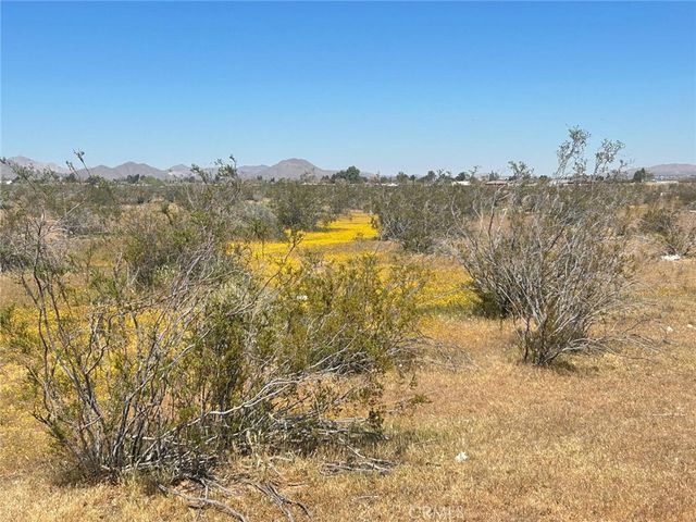 20 Matawan, Apple Valley, CA 92307