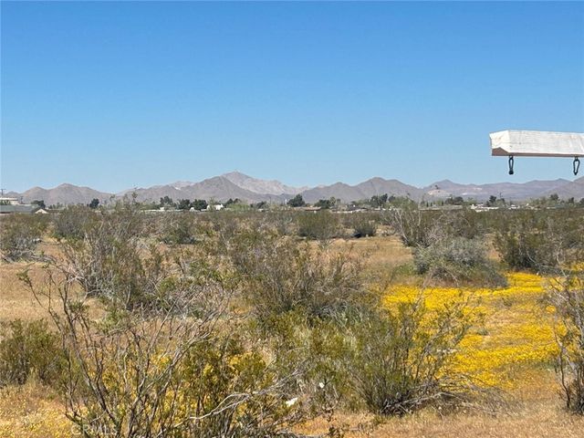 20 Matawan, Apple Valley, CA 92307