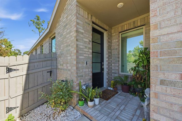 15623 Red Panda Road, Conroe, TX 77302