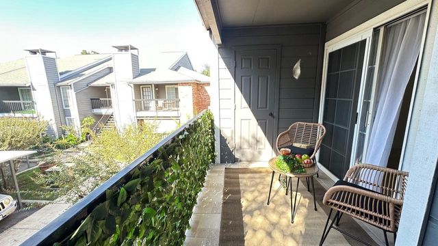 18333 Roehampton Drive 322, Dallas, TX 75252
