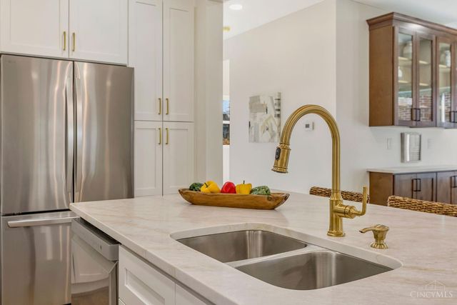 25 Euclid Avenue, Wyoming, OH 45215