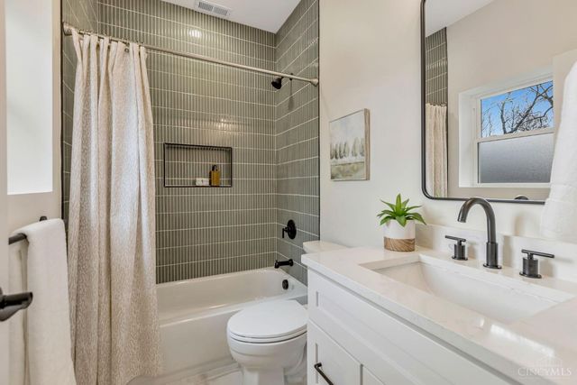 25 Euclid Avenue, Wyoming, OH 45215