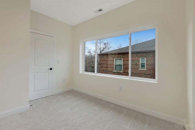 25 Euclid Avenue, Wyoming, OH 45215