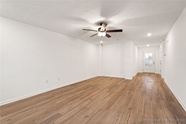 5009 Schaefer Ln, Floyds Knobs, IN 47119