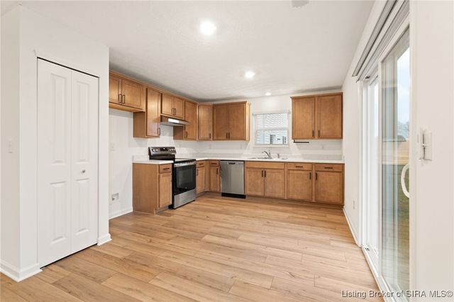 5009 Schaefer Ln, Floyds Knobs, IN 47119