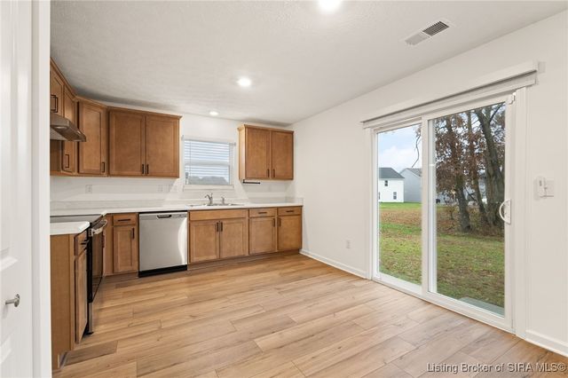 5009 Schaefer Ln, Floyds Knobs, IN 47119