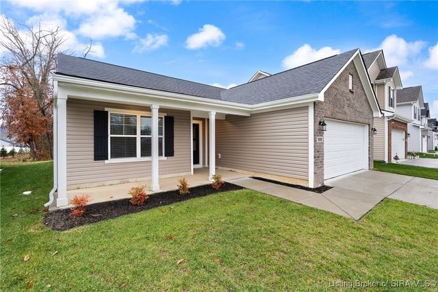 5009 Schaefer Ln, Floyds Knobs, IN 47119