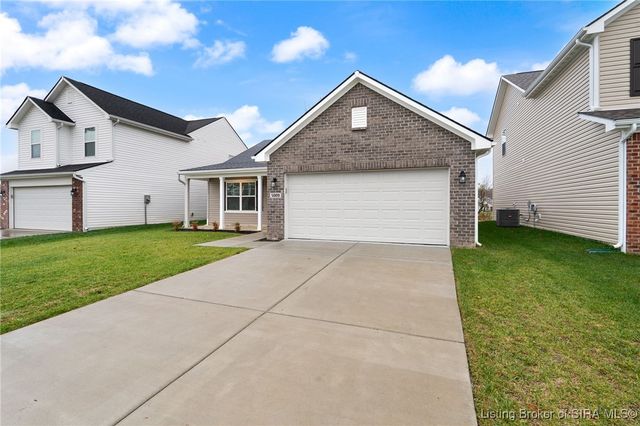 5009 Schaefer Ln, Floyds Knobs, IN 47119