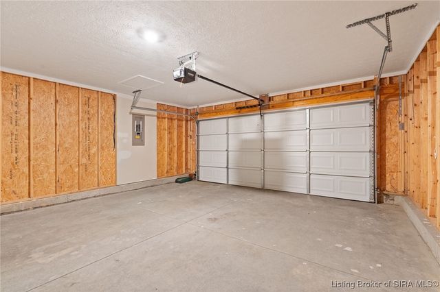 5009 Schaefer Ln, Floyds Knobs, IN 47119