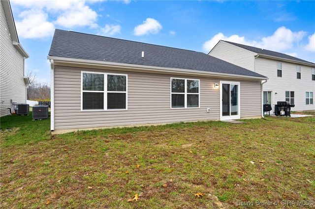 5009 Schaefer Ln, Floyds Knobs, IN 47119