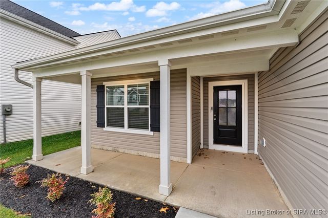 5009 Schaefer Ln, Floyds Knobs, IN 47119