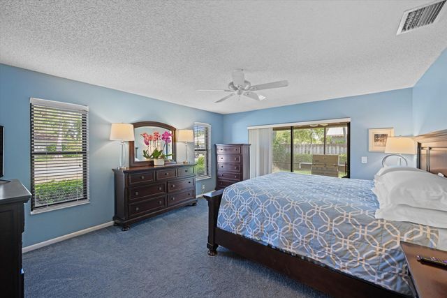 657 Juniper Place, Wellington, FL 33414