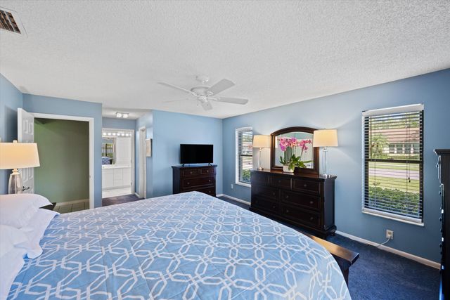 657 Juniper Place, Wellington, FL 33414