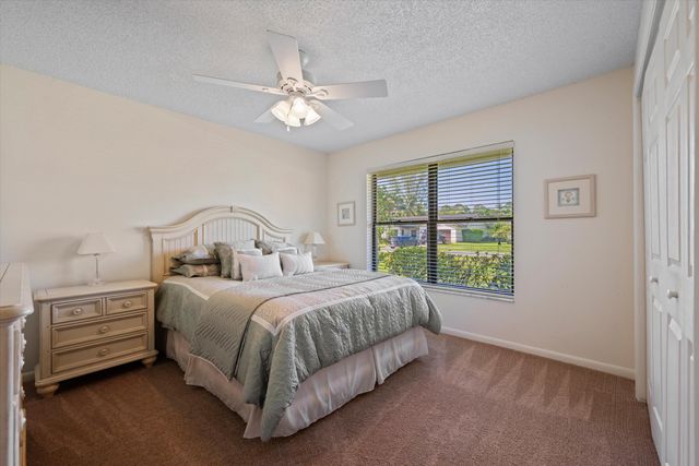 657 Juniper Place, Wellington, FL 33414