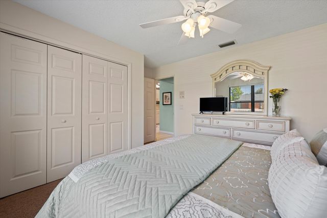 657 Juniper Place, Wellington, FL 33414