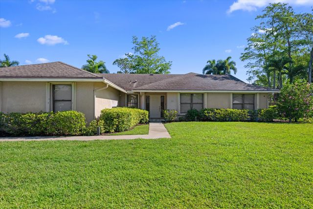 657 Juniper Place, Wellington, FL 33414