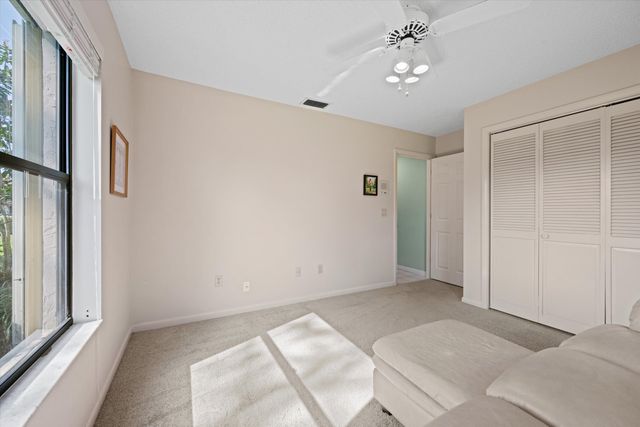 657 Juniper Place, Wellington, FL 33414