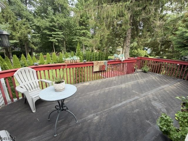 71 Beech Rd, Randolph Twp., NJ 07869