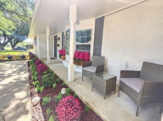 3709 Ashford Avenue, Fort Worth, TX 76133