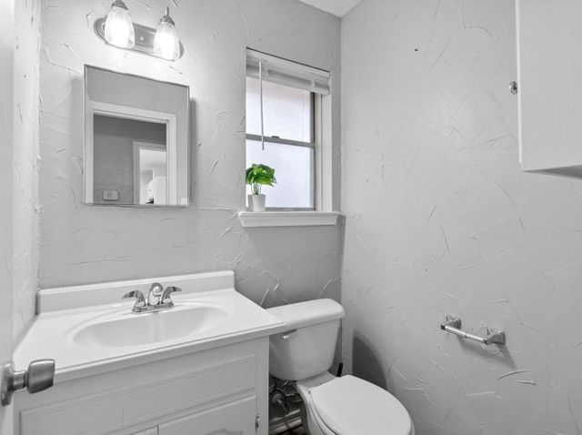 3709 Ashford Avenue, Fort Worth, TX 76133