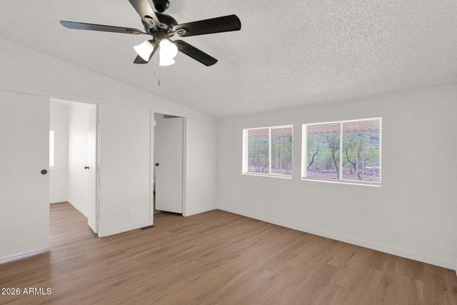 44015 N 12TH Street, New River, AZ 85087
