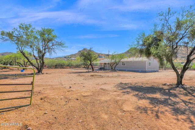 44015 N 12TH Street, New River, AZ 85087