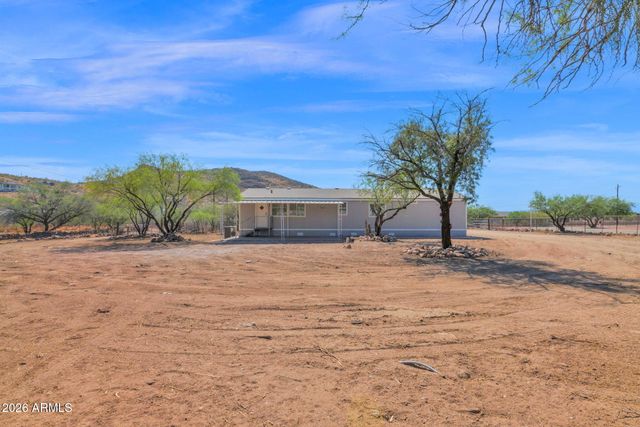 44015 N 12TH Street, New River, AZ 85087
