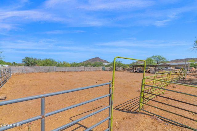 44015 N 12TH Street, New River, AZ 85087