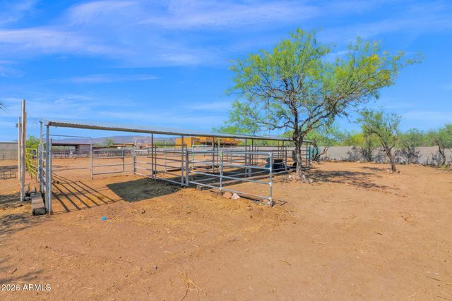 44015 N 12TH Street, New River, AZ 85087