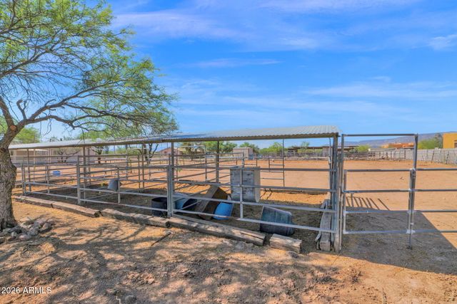 44015 N 12TH Street, New River, AZ 85087
