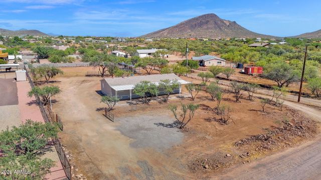 44015 N 12TH Street, New River, AZ 85087
